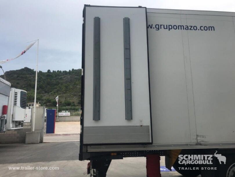 Schmitz Cargobull - низкотемпературный рефрижератор Cтандарт Изо/термо кузов (17)