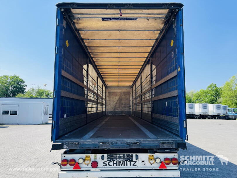 Schmitz Cargobull - Rideaux Coulissant porte-bobines (9)