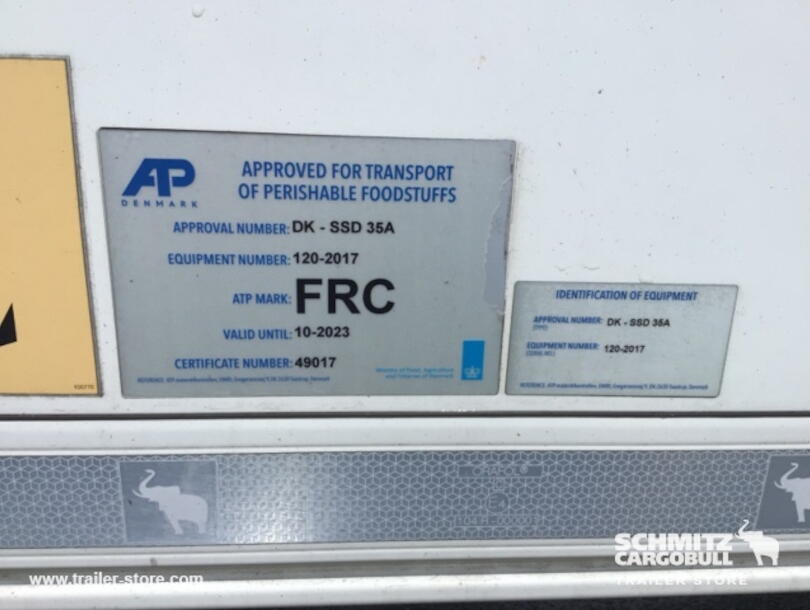Schmitz Cargobull - Caisse frigorifique/isotherme Frigo porte viande (16)