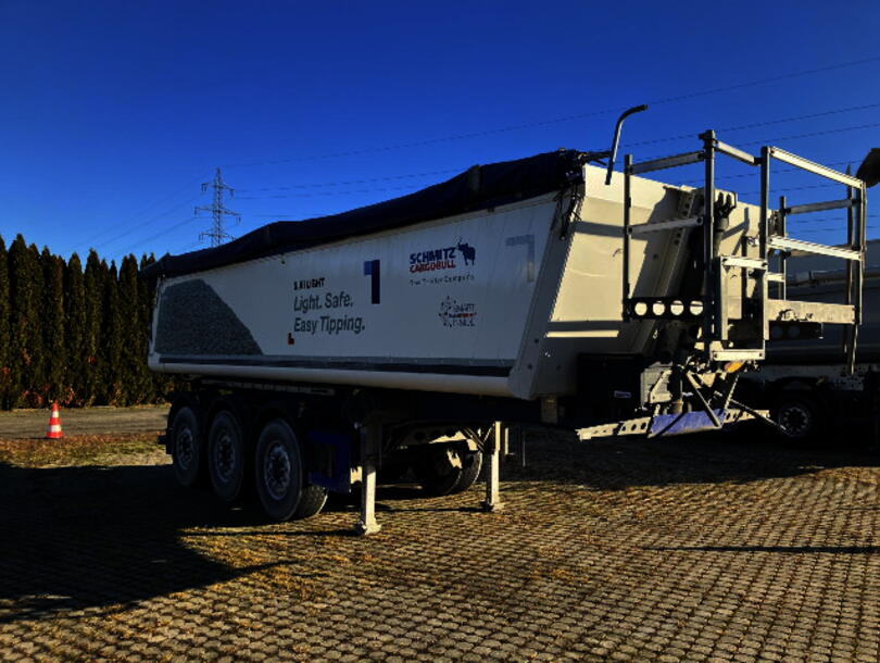 Schmitz Cargobull - alu-square sided body Tipper