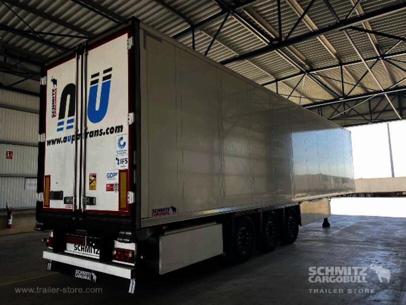 Schmitz Cargobull - низкотемпературный рефрижератор Cтандарт Изо/термо кузов (3)