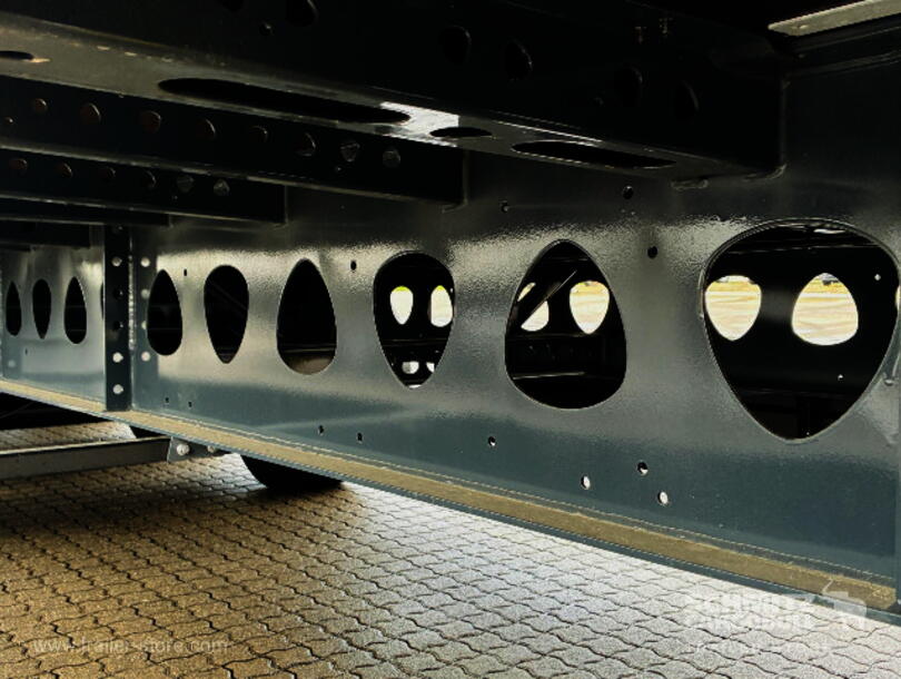 Berger - Mega Curtainsider (5)