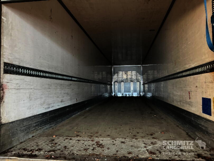 Krone - Промтоварный фургон (2)