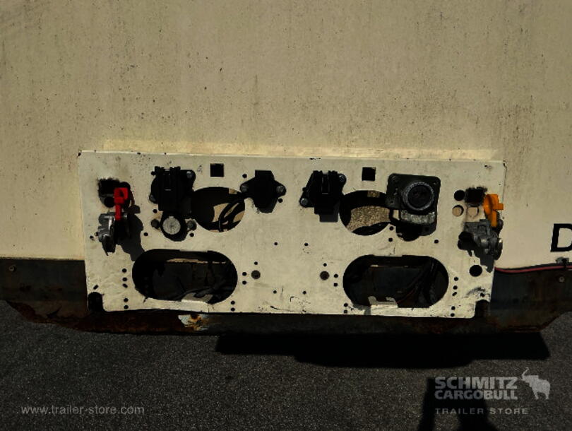 Krone - Промтоварный фургон (8)