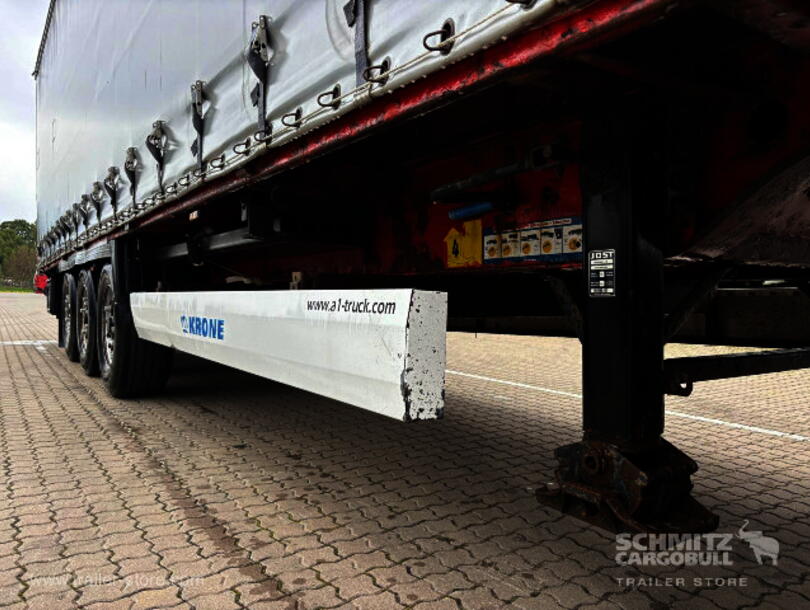 Krone - Standard Curtainsider (7)