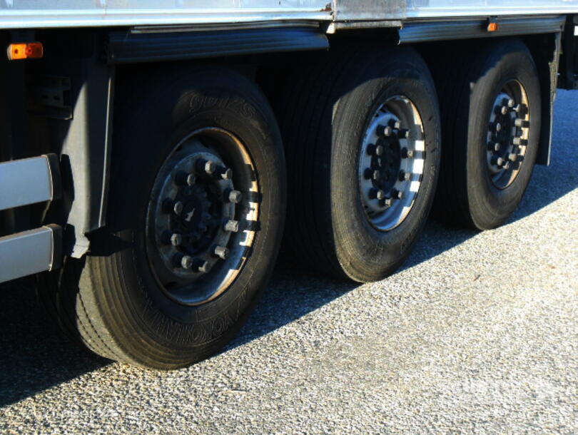 Schmitz Cargobull - Caisse frigorifique/isotherme Frigo Multitempérature (9)