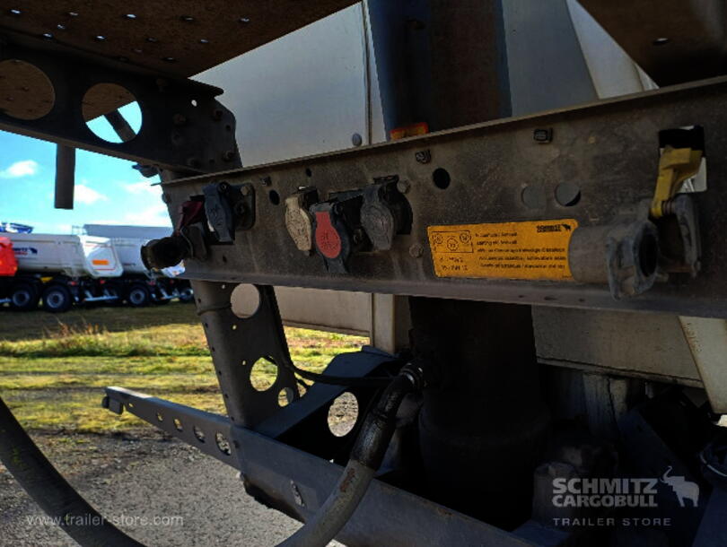 Schmitz Cargobull - Bena basculabila dreapta din aluminiu Autobasculantă (7)