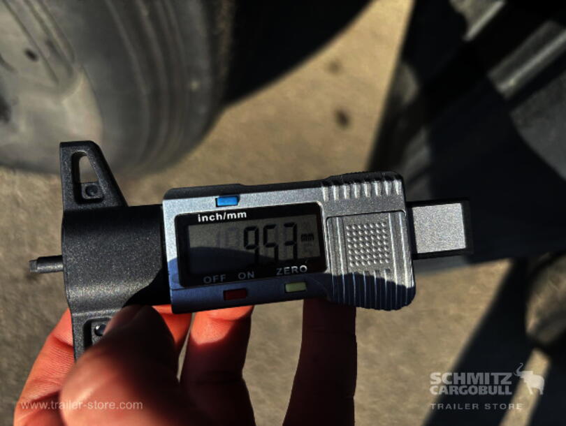 Schmitz Cargobull - Lona para empurrar Mega (9)