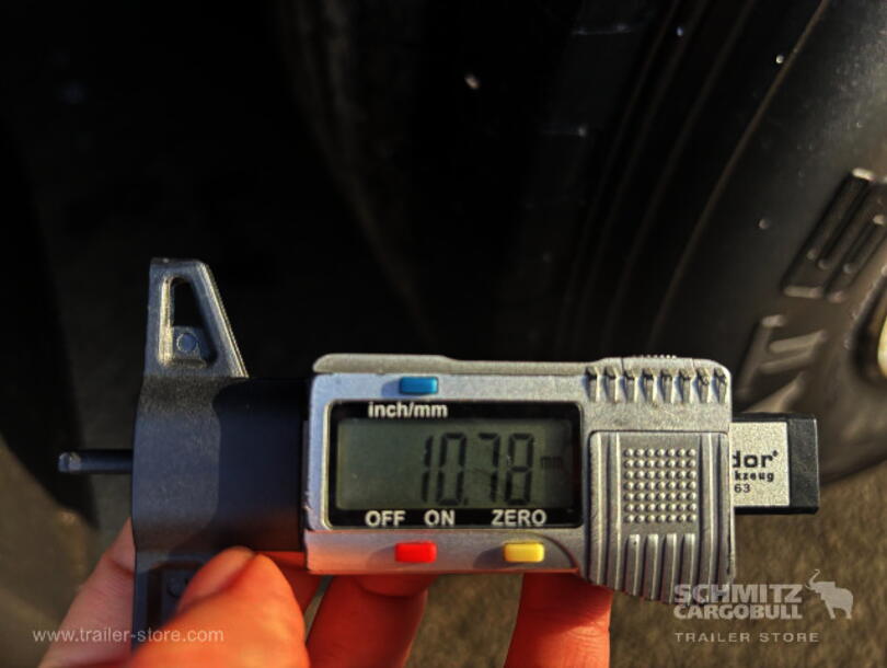 Schmitz Cargobull - Lona para empurrar Mega (9)