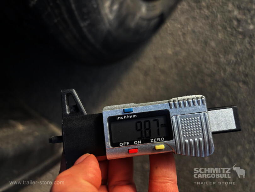 Schmitz Cargobull - Lona para empurrar Mega (10)