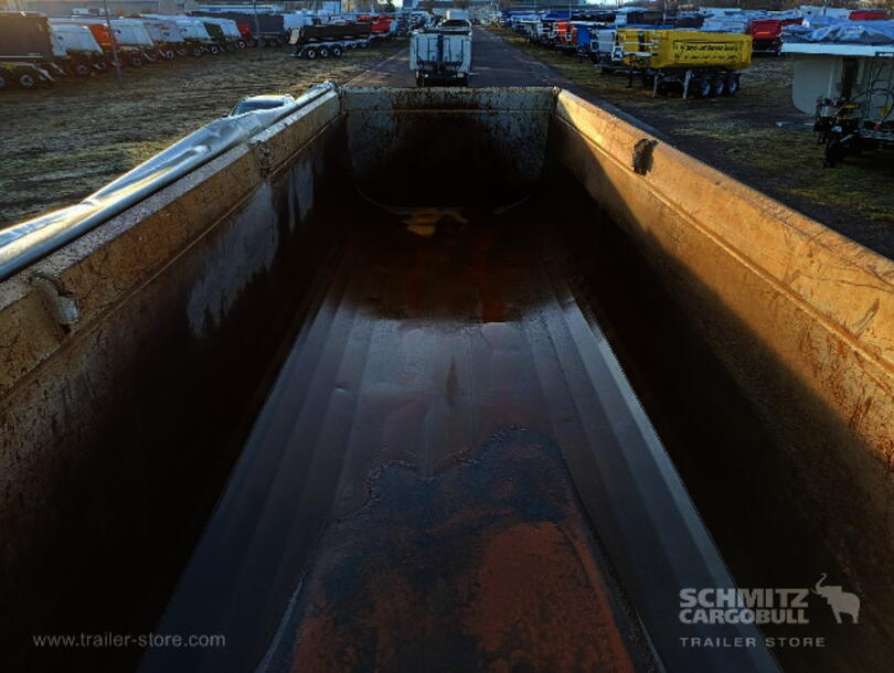 Schmitz Cargobull - Kipper Stahlrundmulde (2)