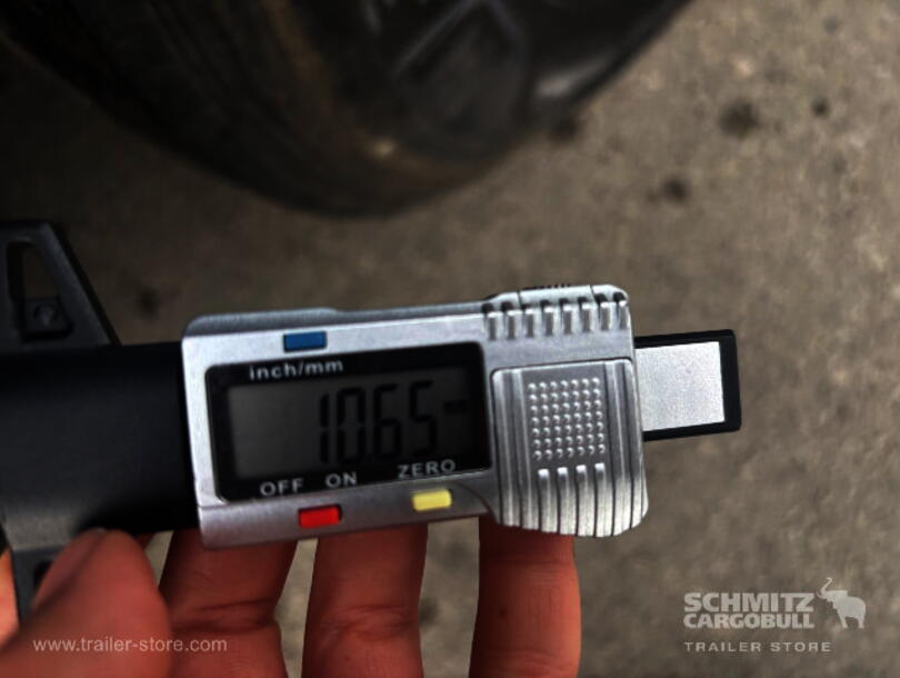 Schmitz Cargobull - Lona para empurrar Mega (9)