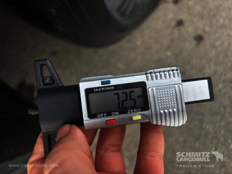 Schmitz Cargobull - Lona para empurrar Mega (10)