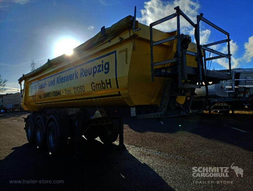 Schmitz Cargobull - Bena basculabila semirotunda din otel Autobasculantă