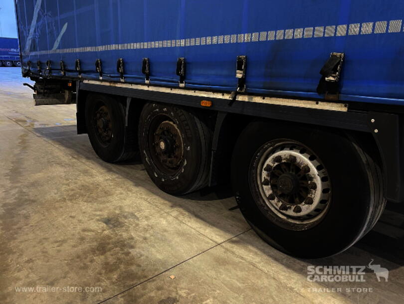 Krone - Mega Curtainsider (7)