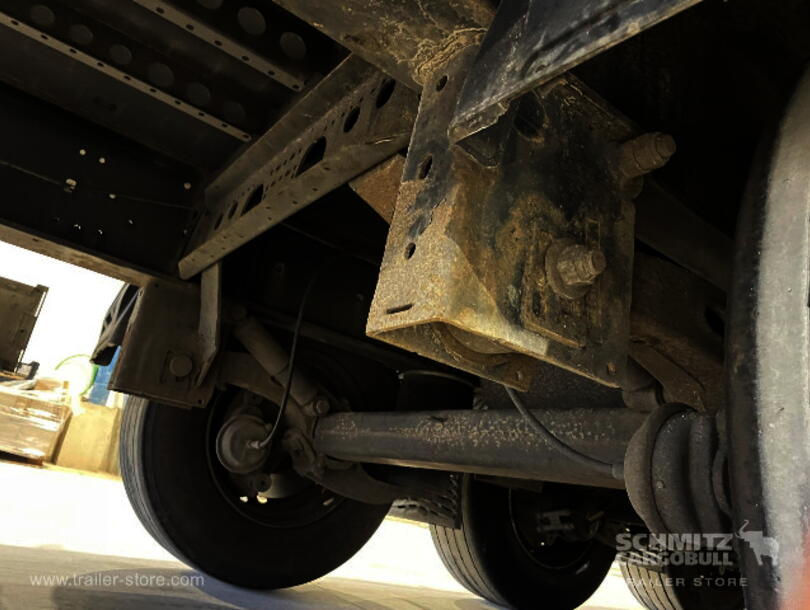 Krone - Mega Curtainsider (8)