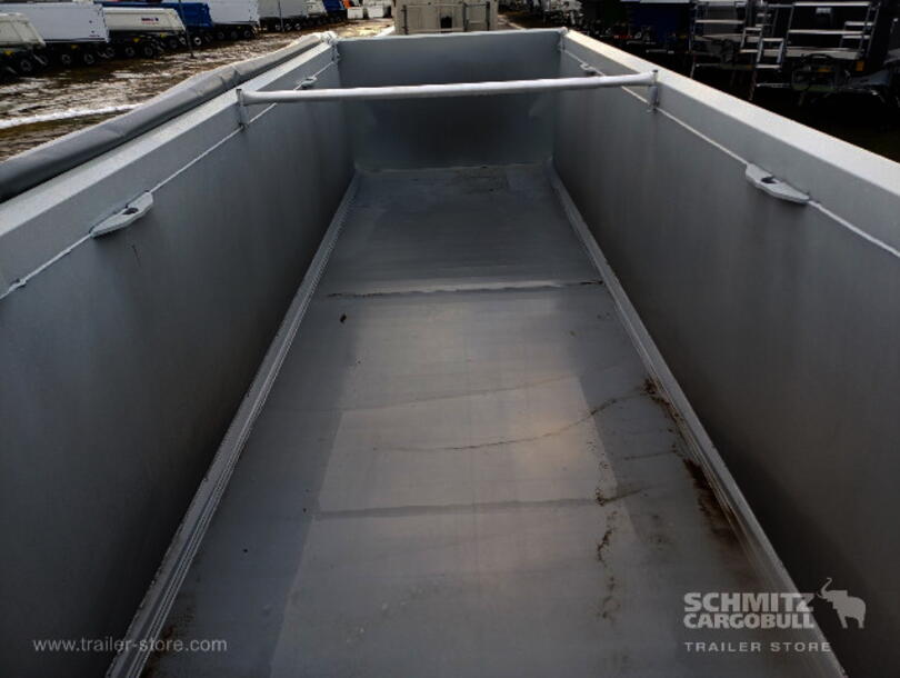 Schmitz Cargobull - Bena basculabila dreapta din aluminiu Autobasculantă (2)