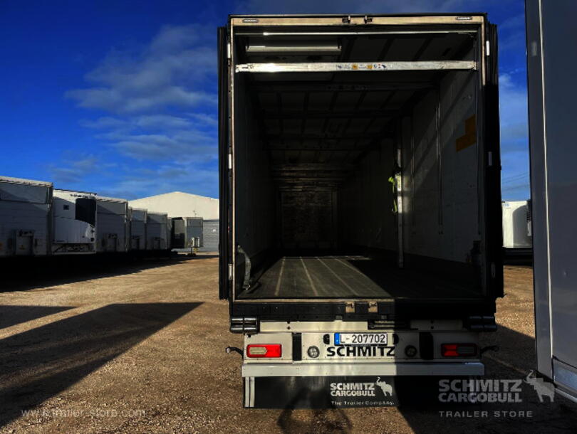 Schmitz Cargobull - Reefer multitemp Insulated/refrigerated box (2)