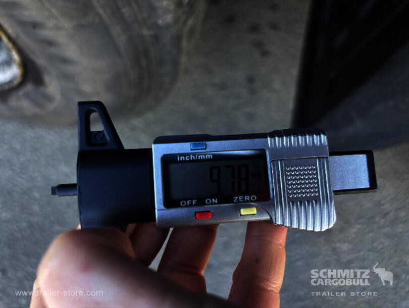 Schmitz Cargobull - Lona para empurrar Mega (10)