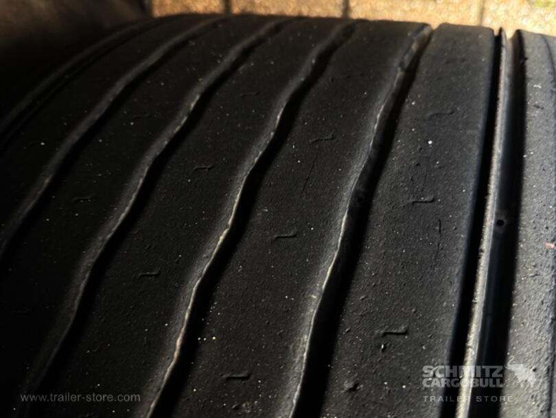 Schmitz Cargobull - Lona para empurrar Mega (14)