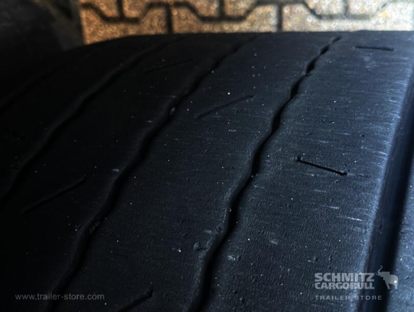 Schmitz Cargobull - Lona para empurrar Mega (13)