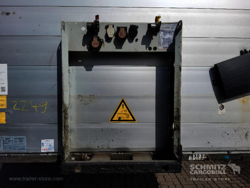 Schmitz Cargobull - Lona para empurrar Mega (11)