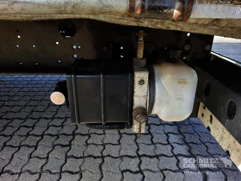 Schmitz Cargobull - Lona para empurrar Mega (5)