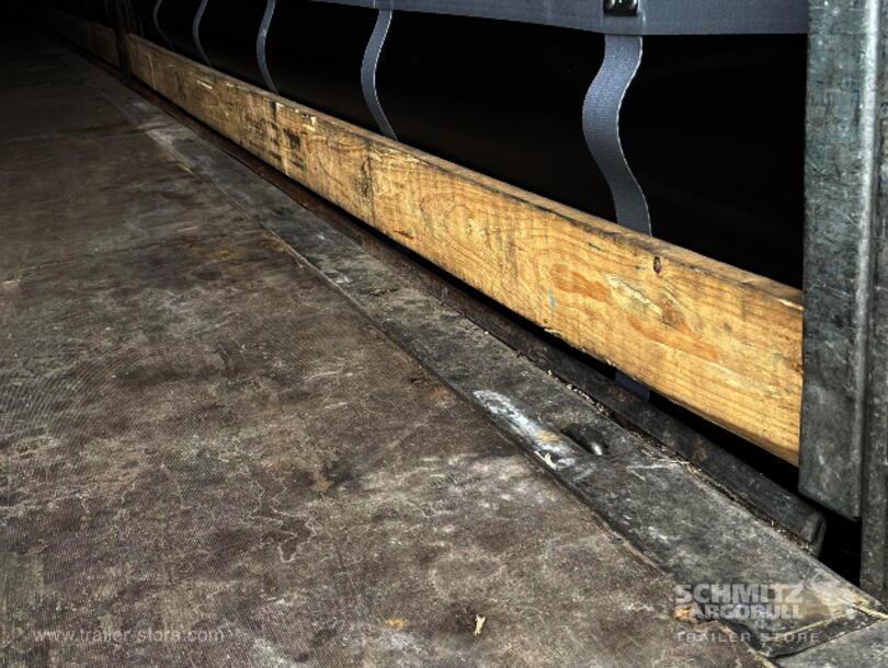 Schmitz Cargobull - Lona para empurrar Mega (15)