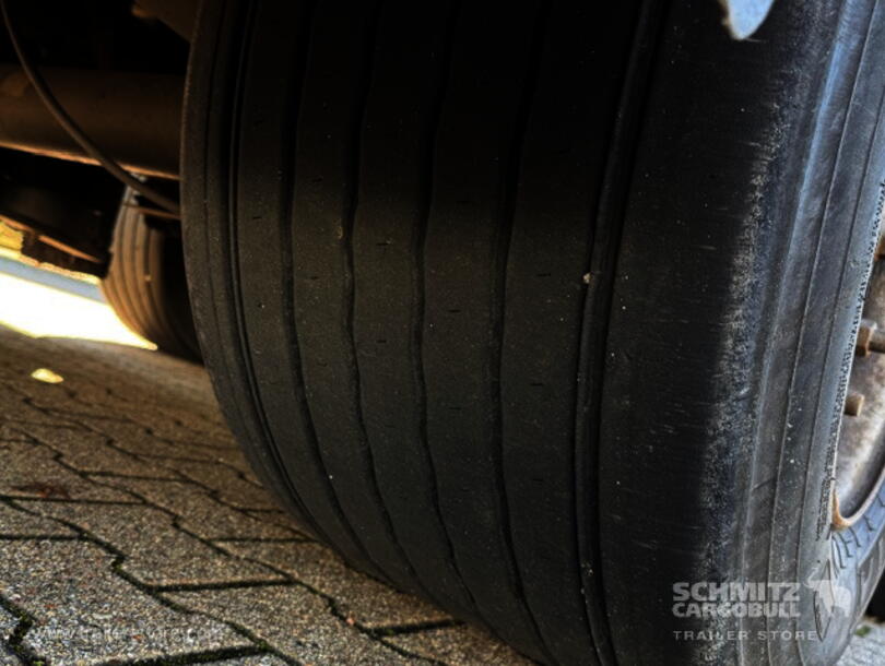 Schmitz Cargobull - Lona para empurrar Mega (13)