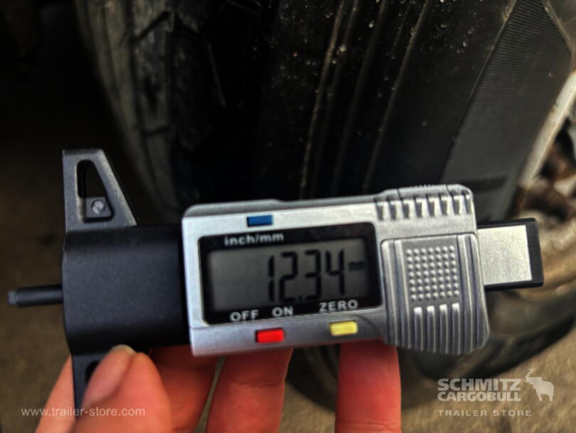 Schmitz Cargobull - Lona para empurrar Mega (9)