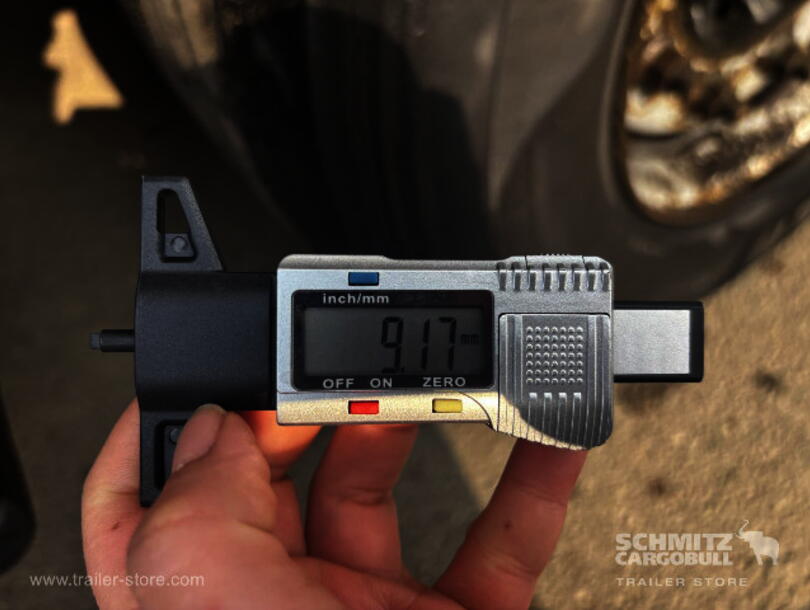 Schmitz Cargobull - Lona para empurrar Mega (8)