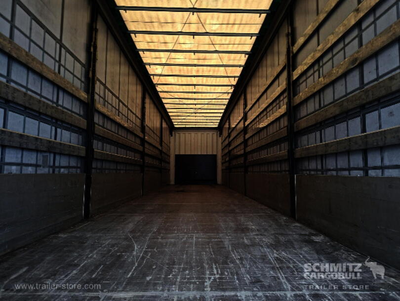 Krone - dropside Curtainsider (12)