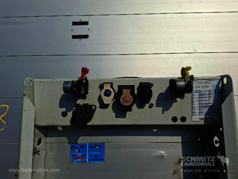 Schmitz Cargobull - Lona para empurrar Mega (12)