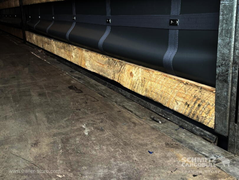 Schmitz Cargobull - Lona para empurrar Mega (19)