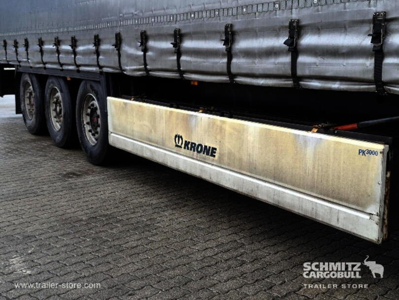 Krone - dropside Curtainsider (13)