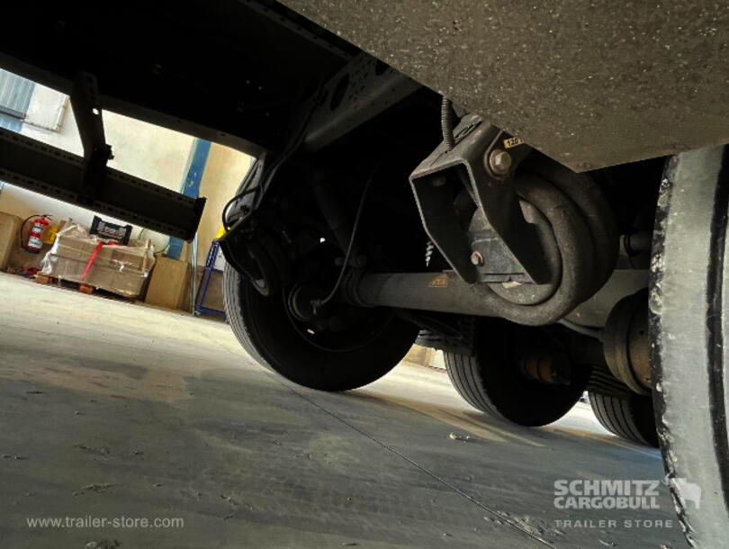 Krone - Standard Curtainsider (6)