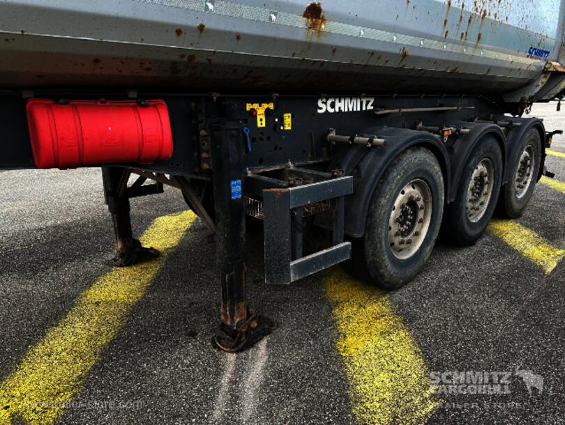 Schmitz Cargobull - steel half pipe body Tipper (10)