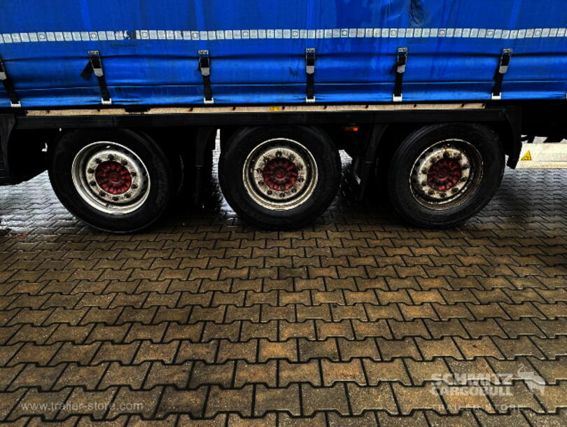 Krone - Mega Curtainsider (8)