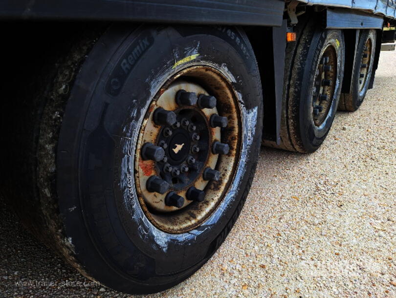 Schmitz Cargobull - Lona para empurrar Mega (6)