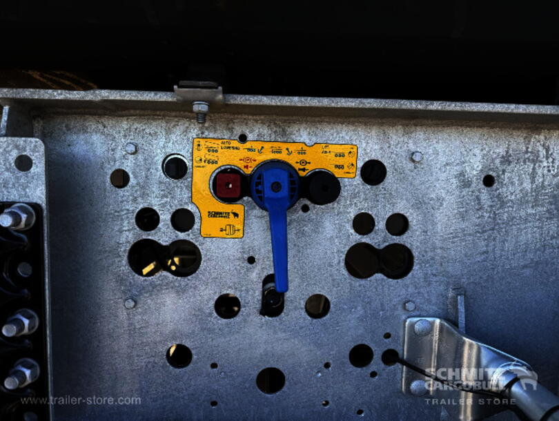 Schmitz Cargobull - stalen halfpipe Kipper (8)