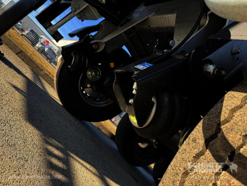 Schmitz Cargobull - stalen halfpipe Kipper (9)