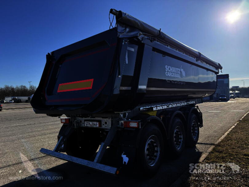 Schmitz Cargobull - stalen halfpipe Kipper (1)