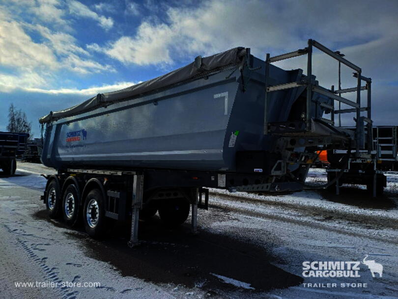 Schmitz Cargobull - steel half pipe body Tipper