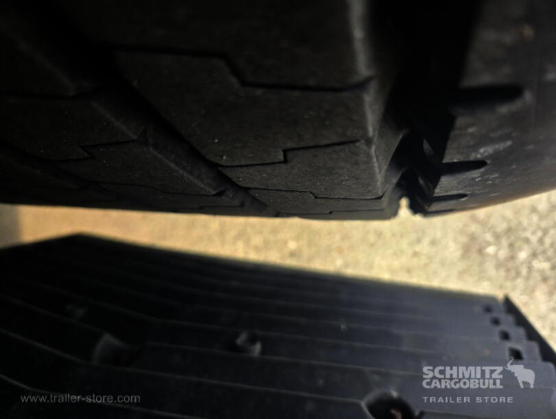 Krone - Schiebeplane Mega (14)