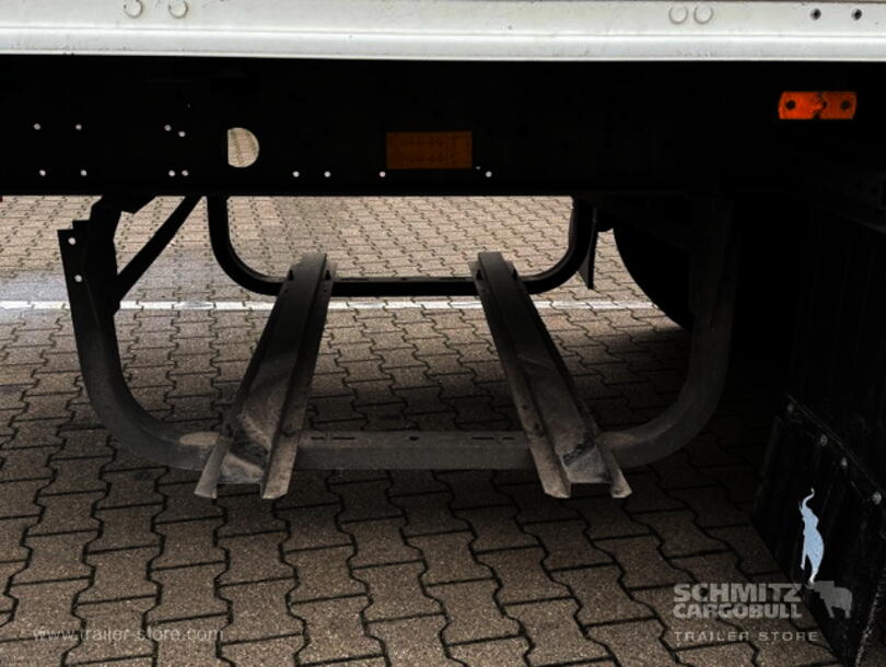 Schmitz Cargobull - Caixa de carga seca (16)