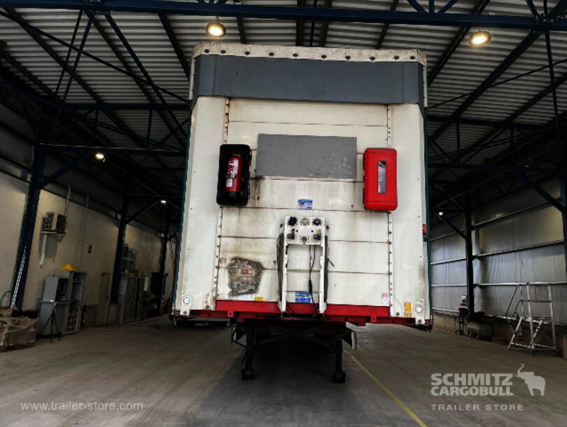 Fliegl - Standard Curtainsider (6)