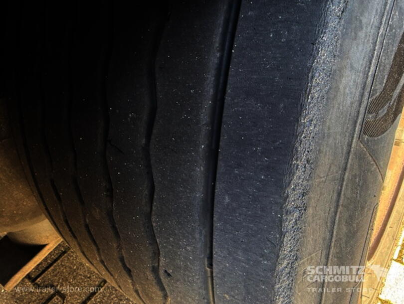Schmitz Cargobull - Lona para empurrar Mega (10)