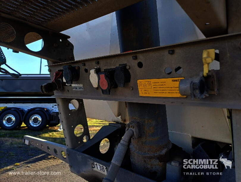 Schmitz Cargobull - stalen halfpipe Kipper (7)