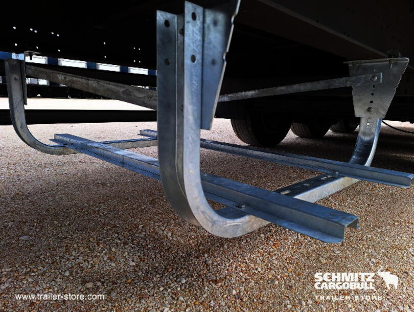 Schmitz Cargobull - Mega Curtainsider (8)