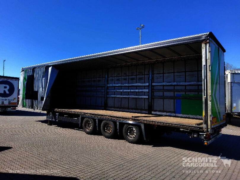 Schmitz Cargobull - Mega Curtainsider
